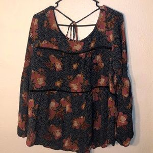 1X Long sleeve flower blouse!!!